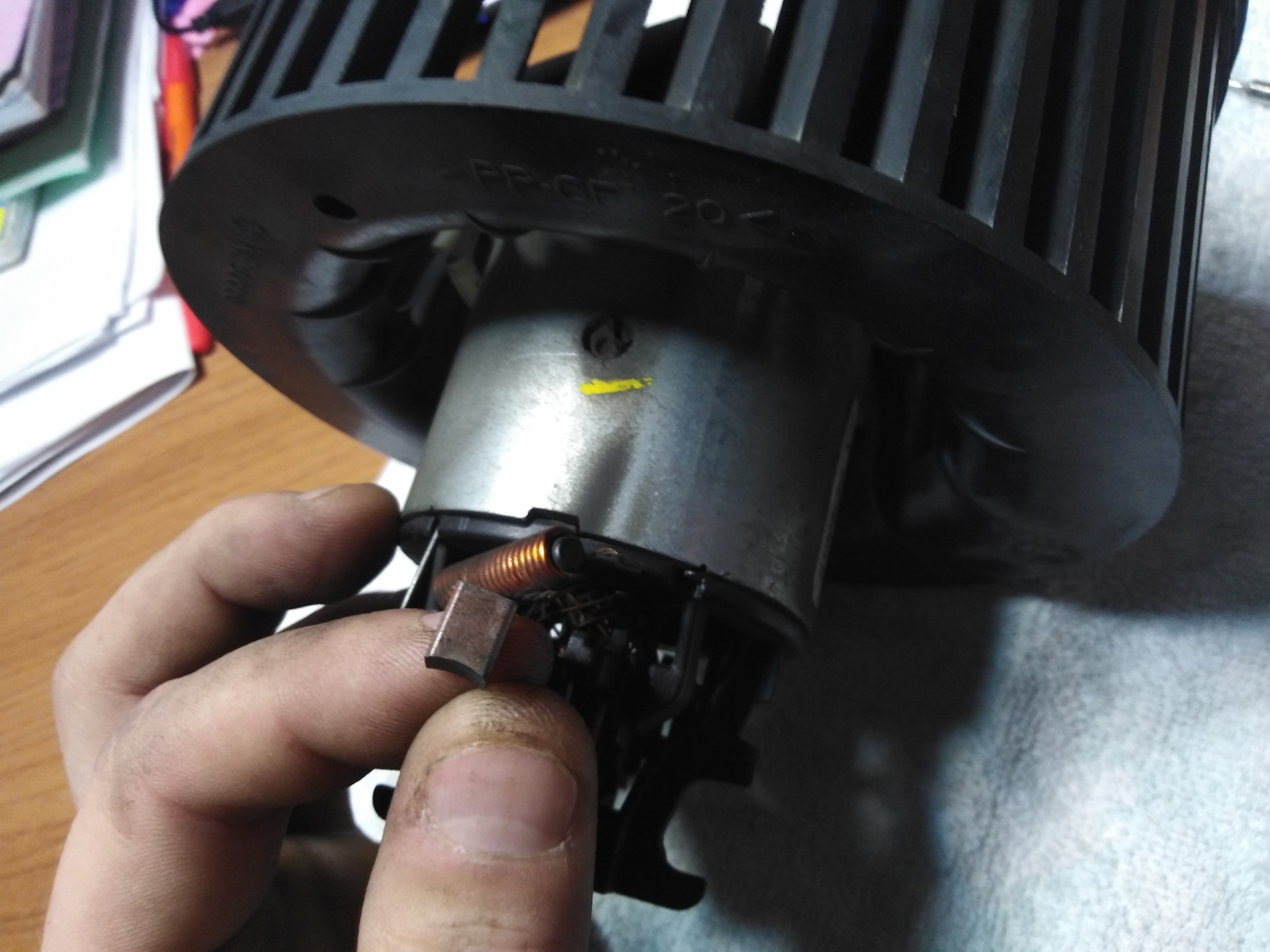 Замена моторчика печки рено логан с кондиционером и без: как снять и произвести ремонт, почему не работает + фото и видео