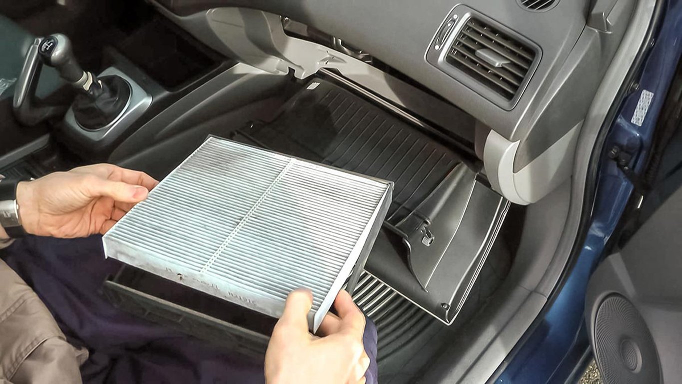 Как правильно ухаживать за воздушным фильтром автомобиля?