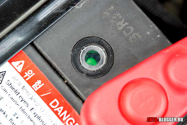 Значения цветов индикатора на аккумуляторной батарее машины